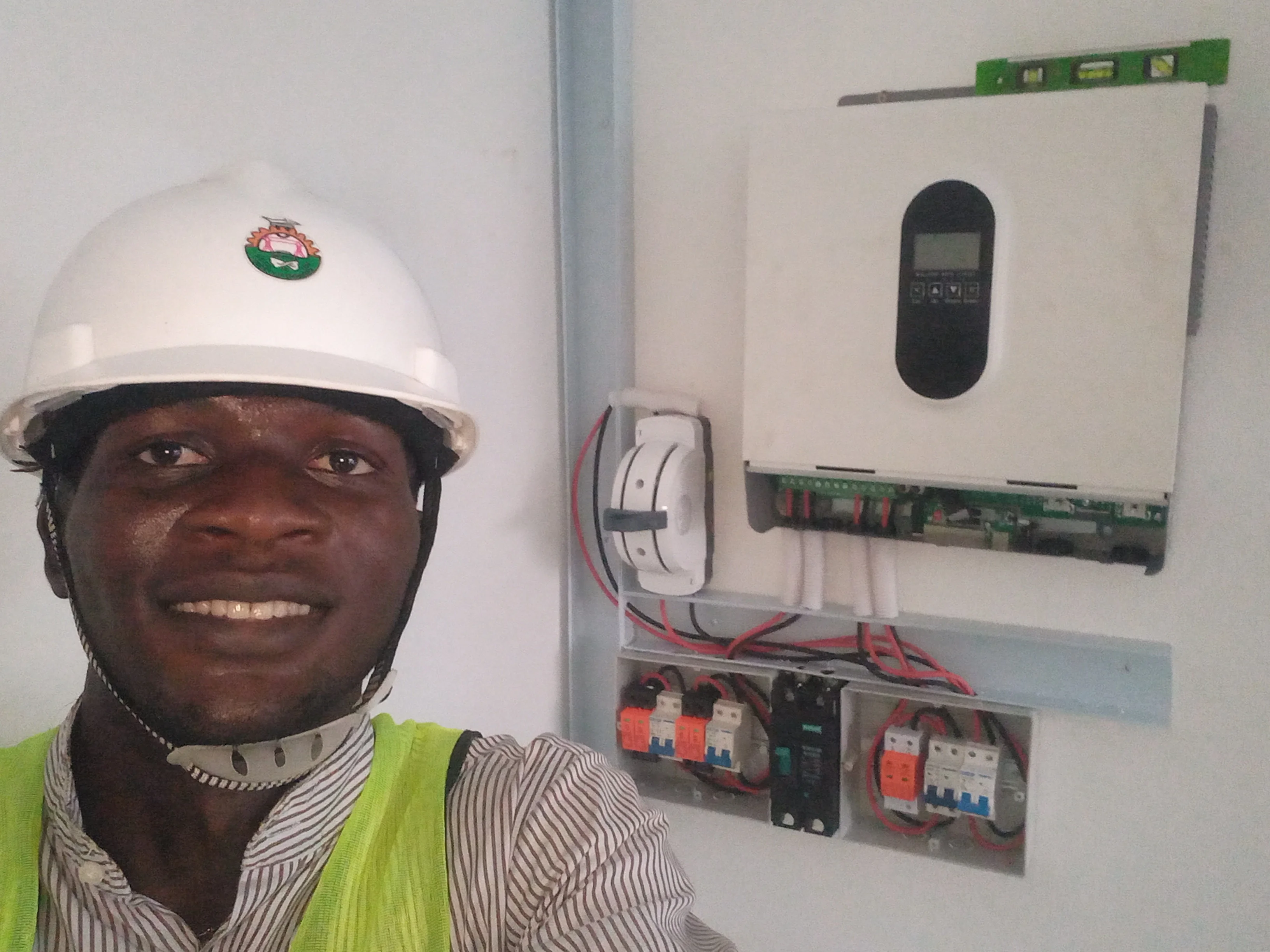 620W Solar Panels 30kWh Battery 11kW Inverter System