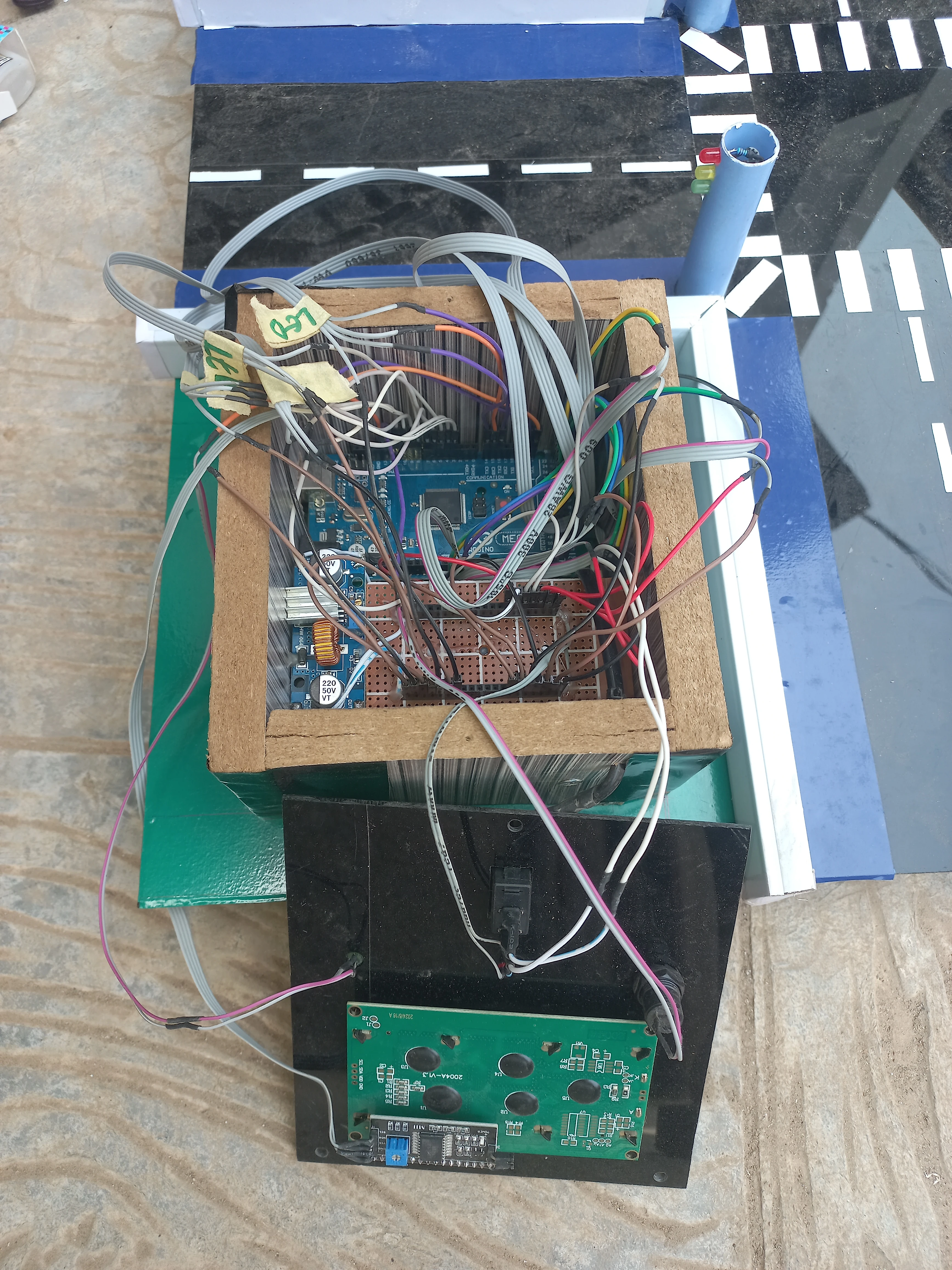 Control box with 20x4 I2C LCD mounted and displaying system status — angle 1