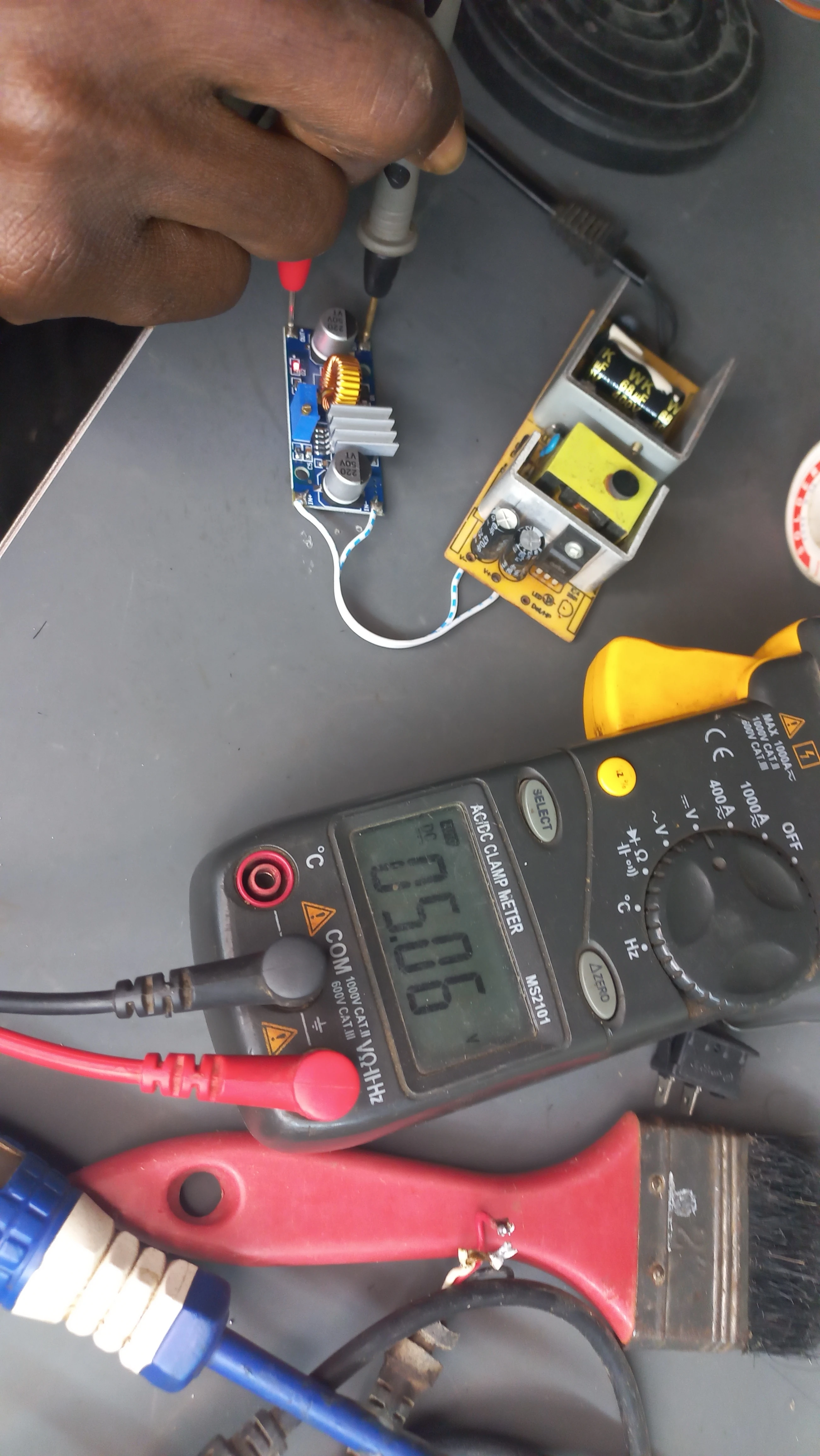 Voltage output verification — reading 3