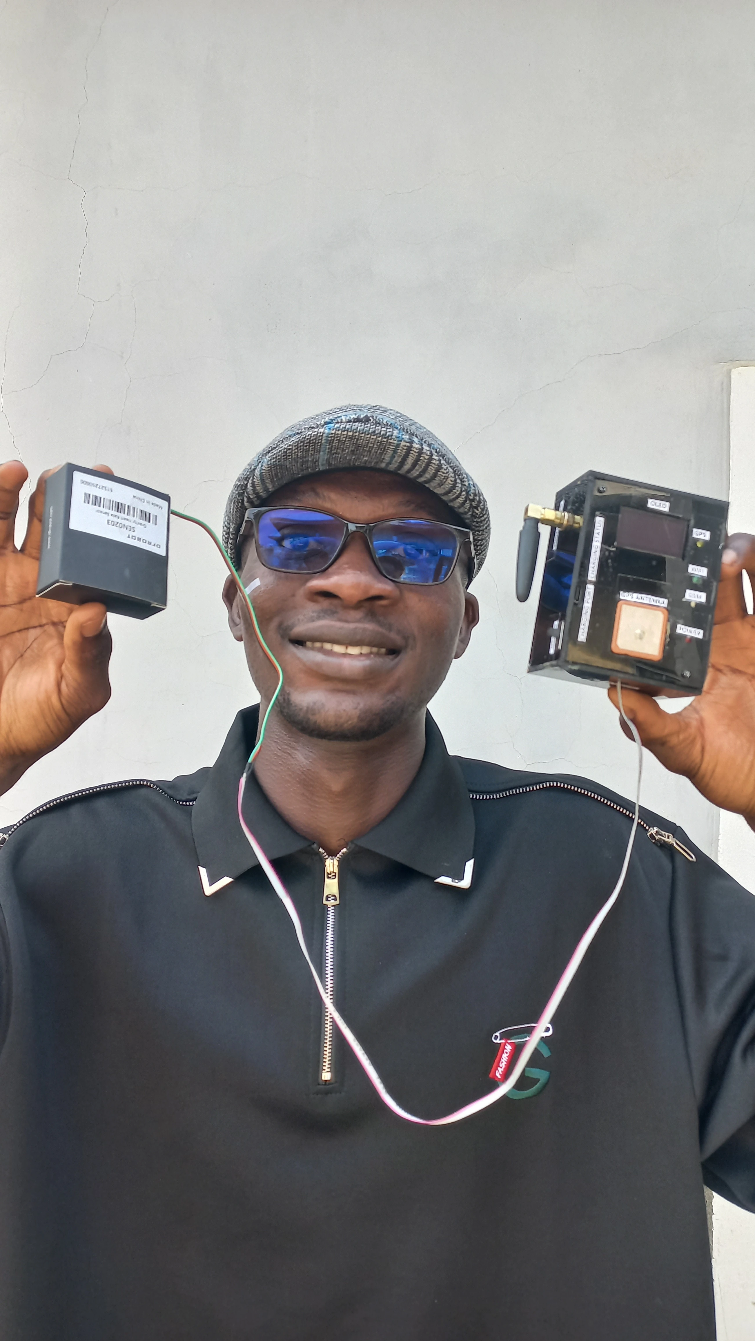 Developer portrait holding device and sensor