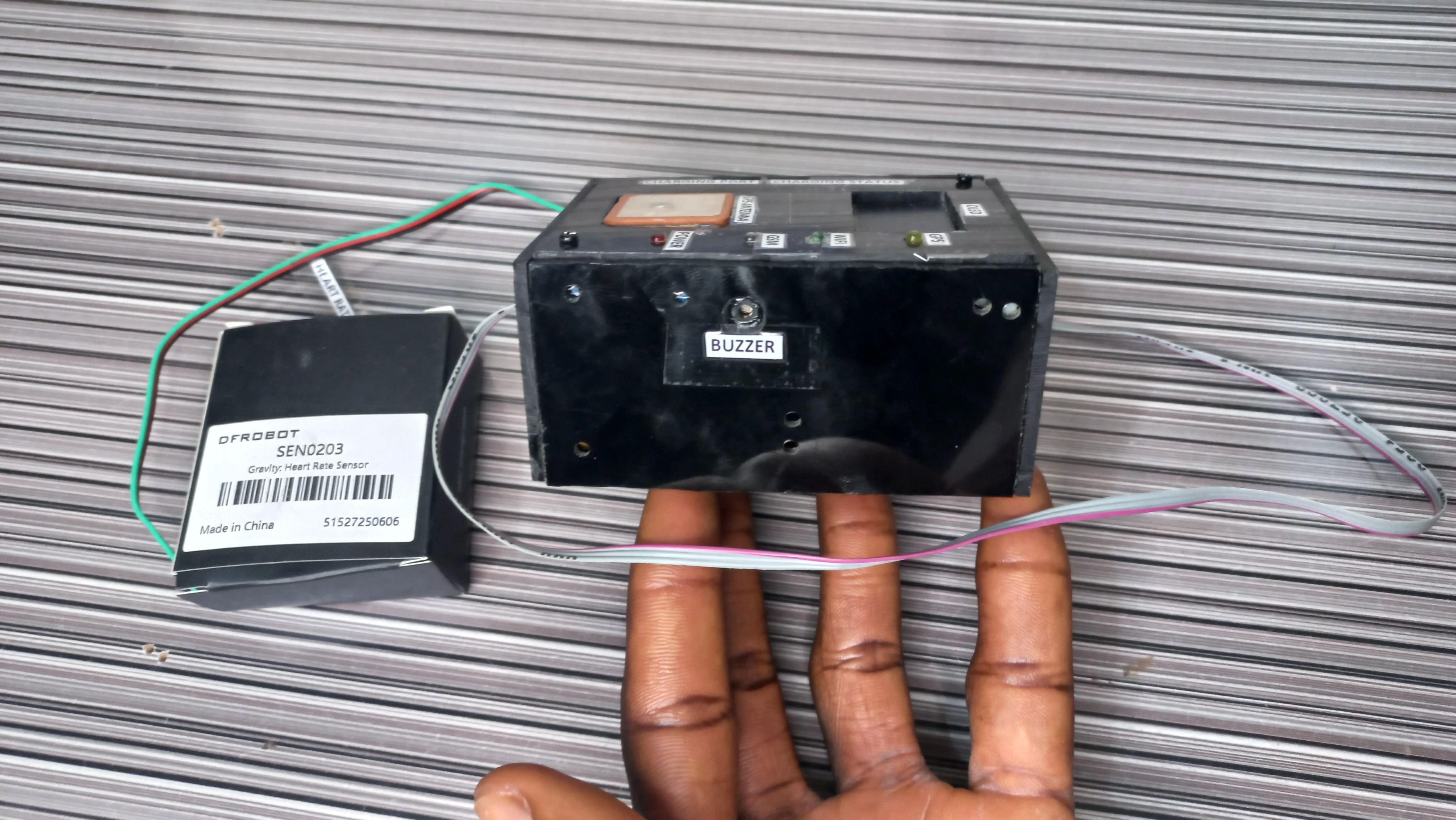 Device BUZZER label side